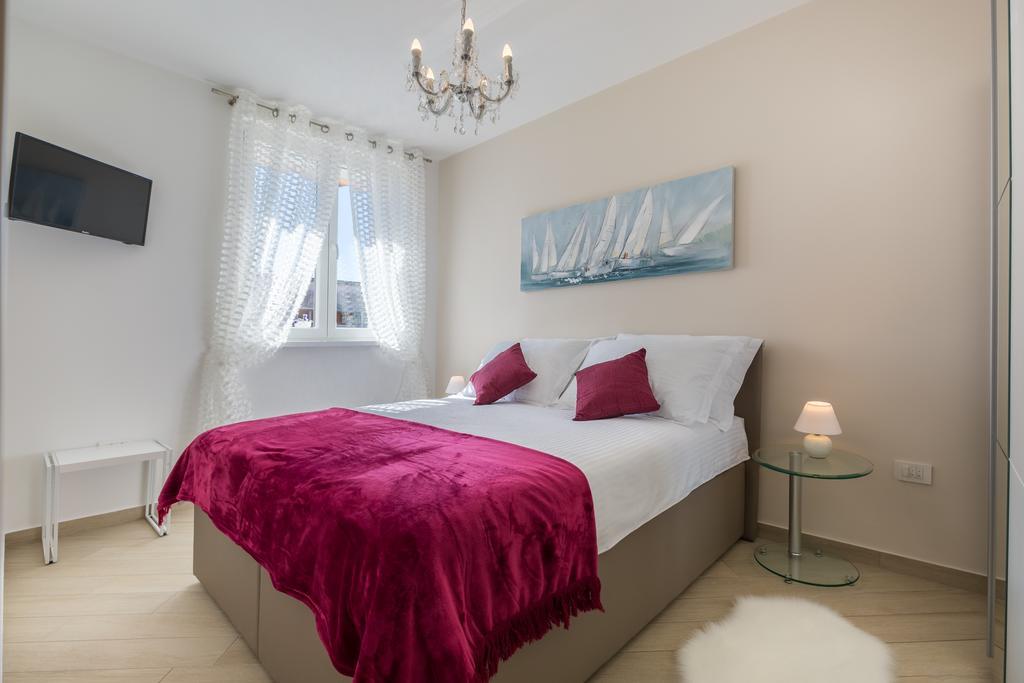 Central Boutique Apartments With Balconies, In Walking Distance To The Sea Zadar Buitenkant foto